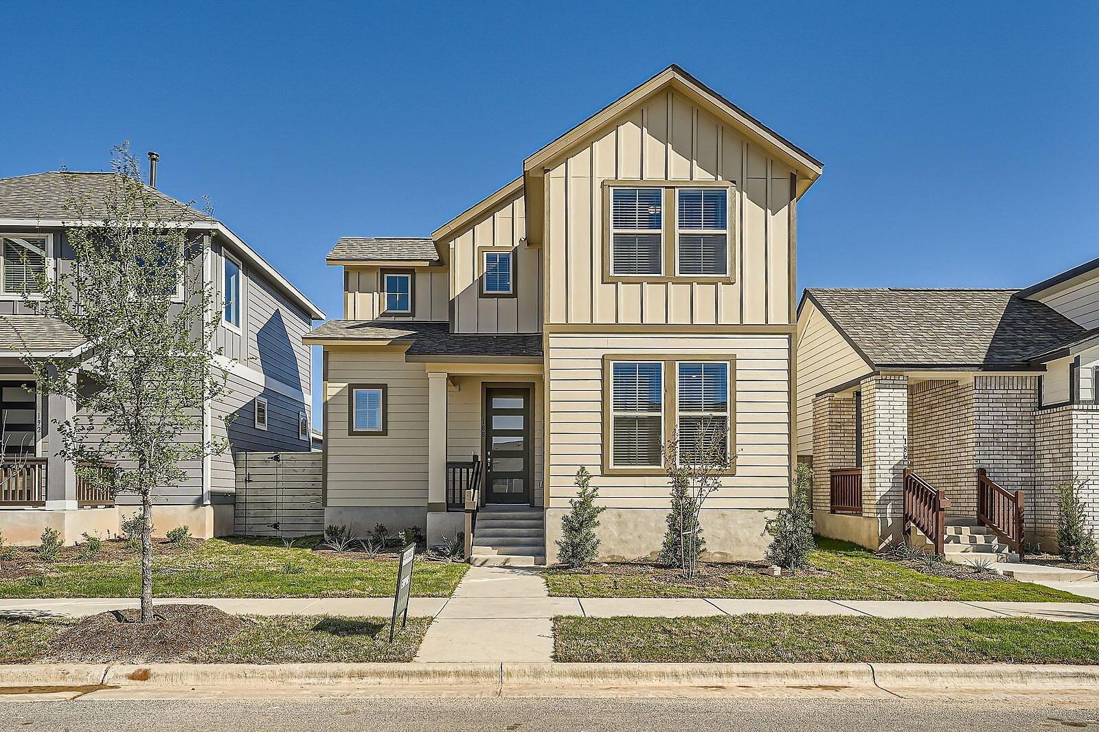 188 Weaver, Bastrop, TX 78602 — photo 1
