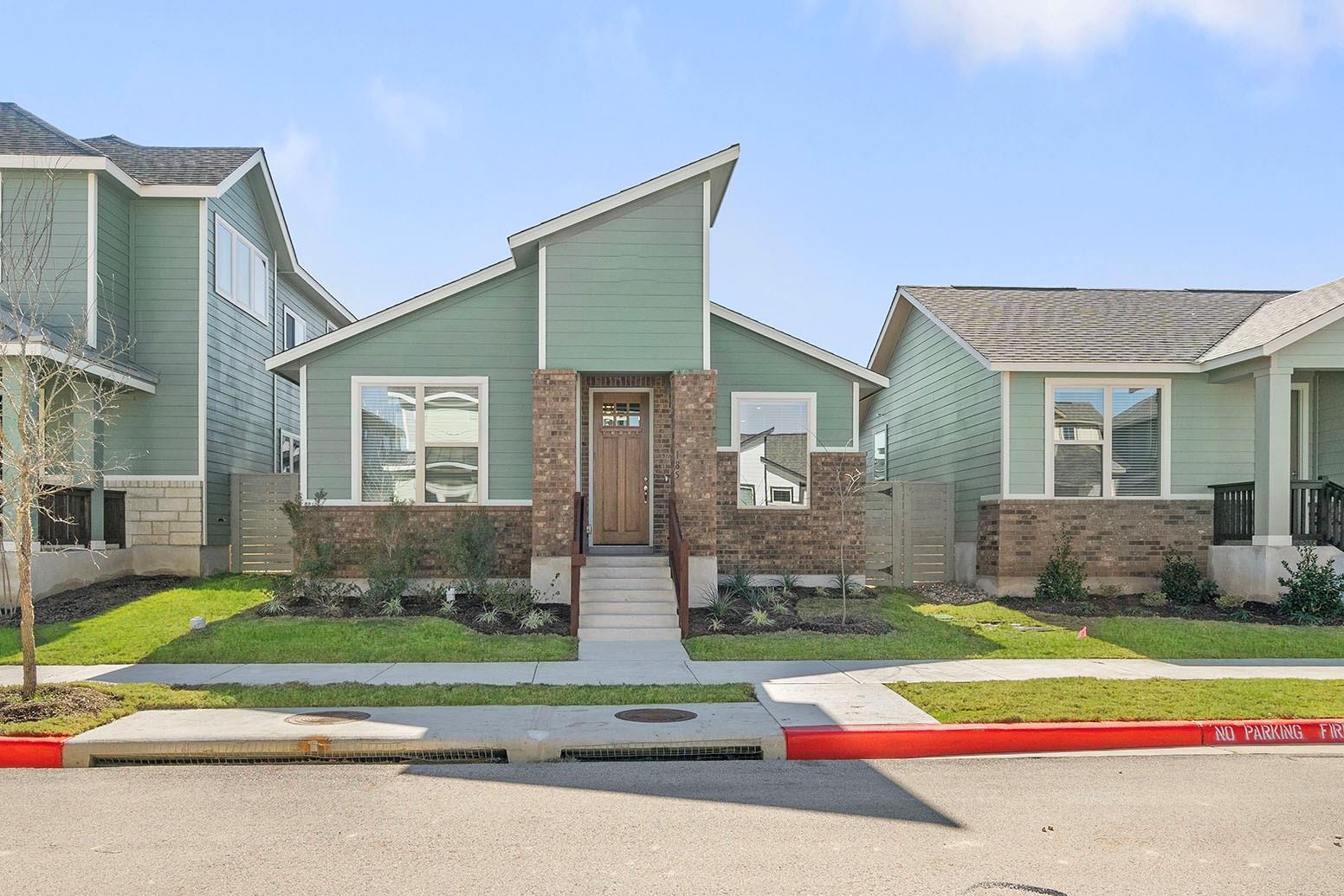 185 Weaver, Bastrop, TX 78602 — photo 1