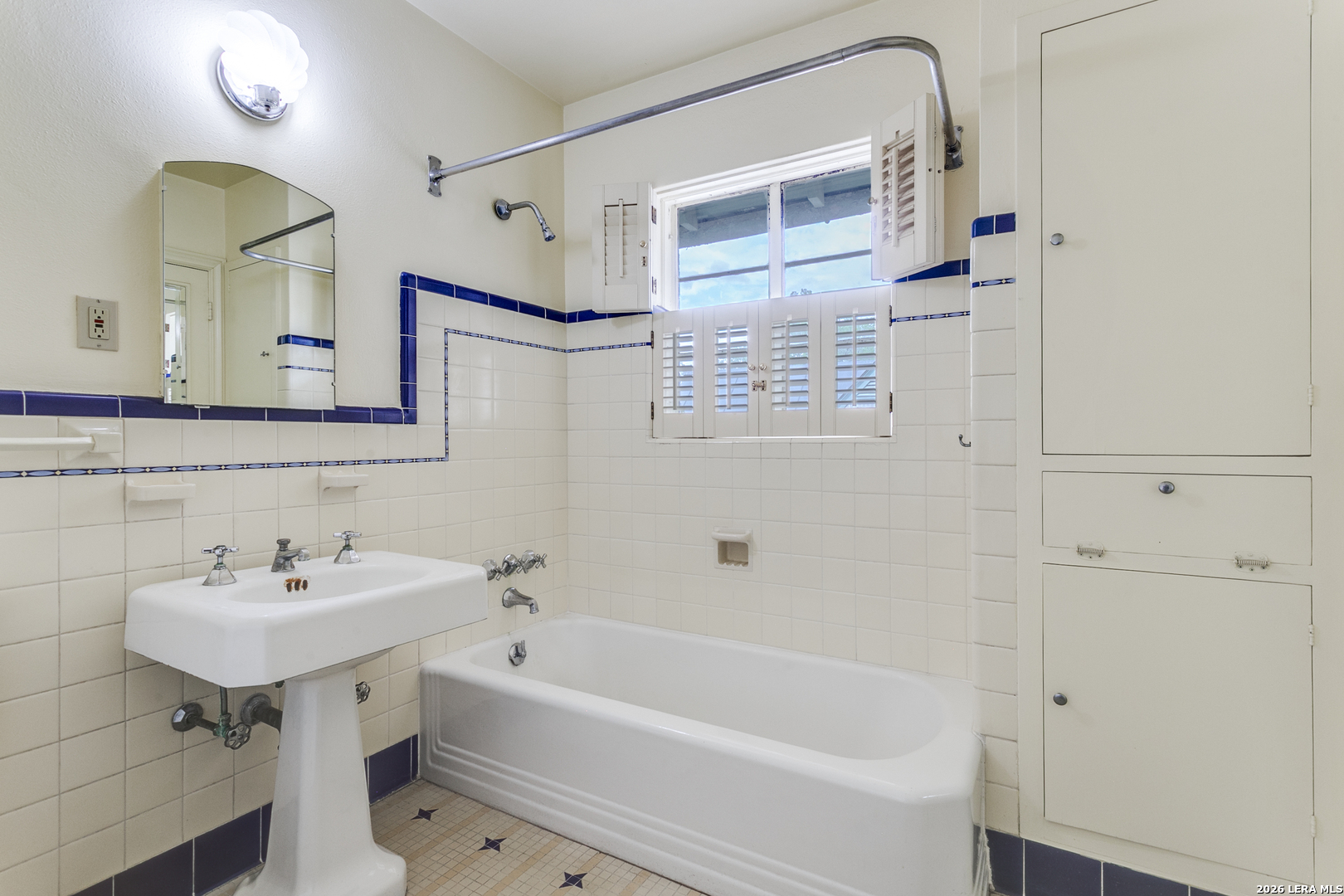 144 Thelma, ,  78212 — photo 1