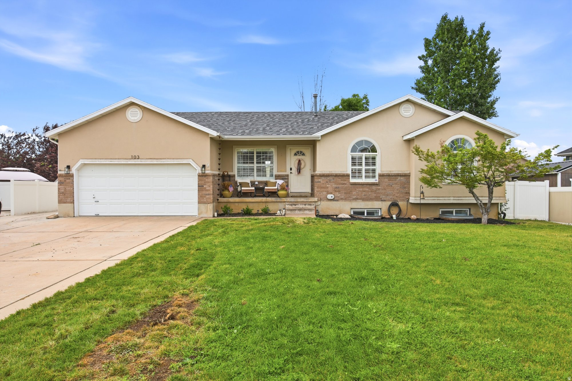 103 W 2250 N, Layton, UT 84041 — photo 1