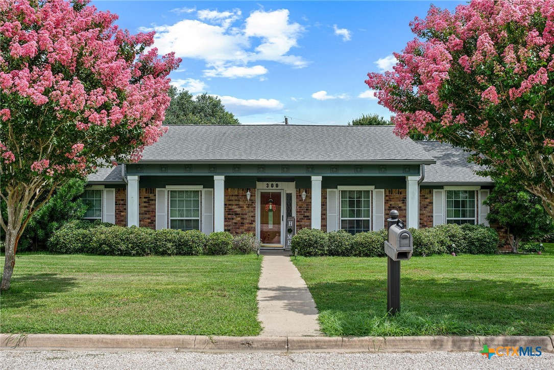 300 Green Avenue, Palacios, TX 77465 — photo 1