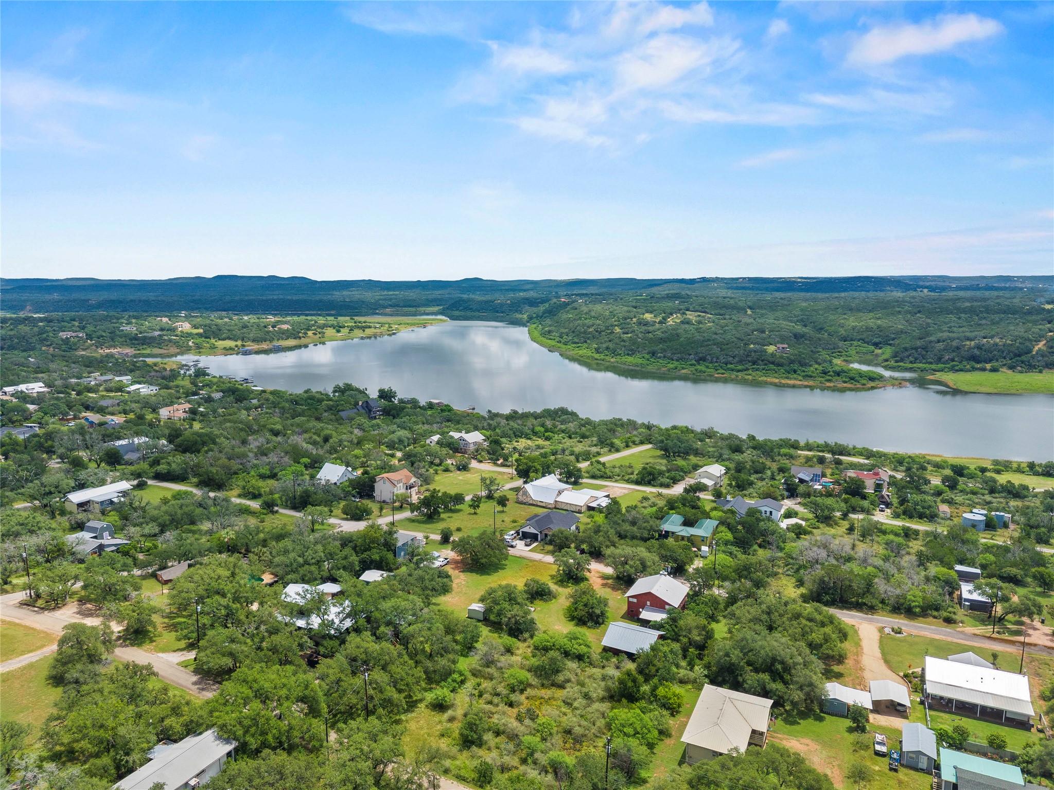 503 Chantilly, Spicewood, TX 78669 — photo 1