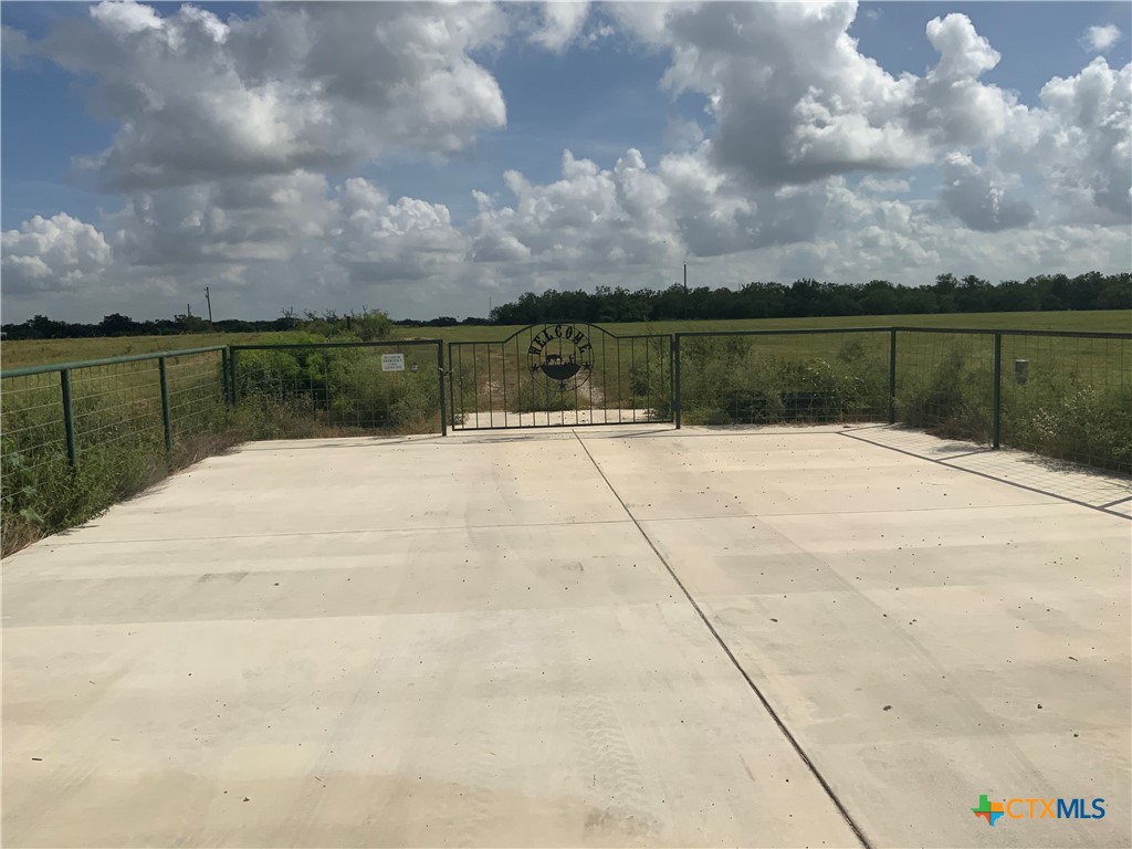 2647 Fm 3282, Gonzales, TX 78629 — photo 1