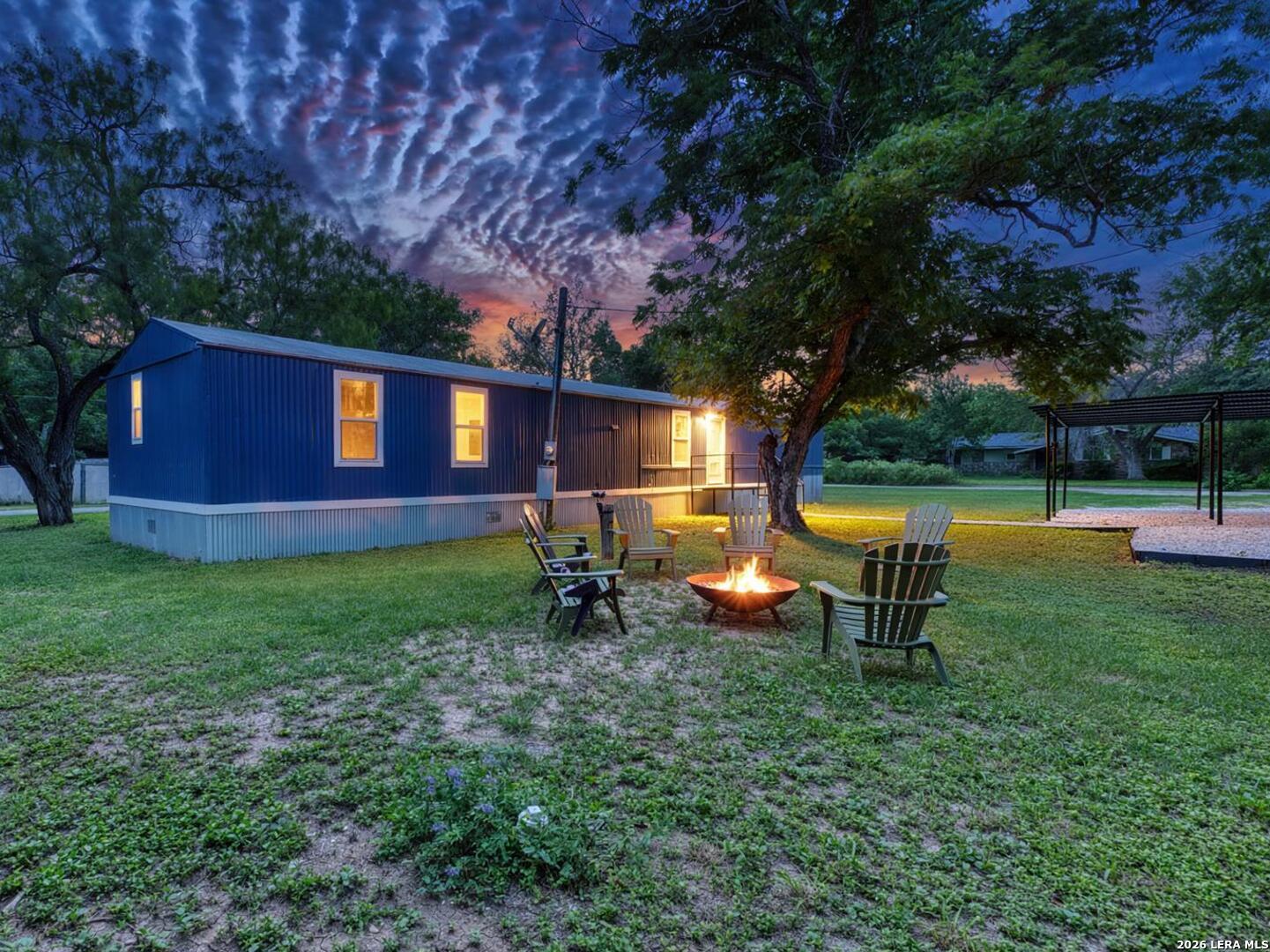 111 W MAHAFFEY ST, Uvalde, TX 78801 — photo 1