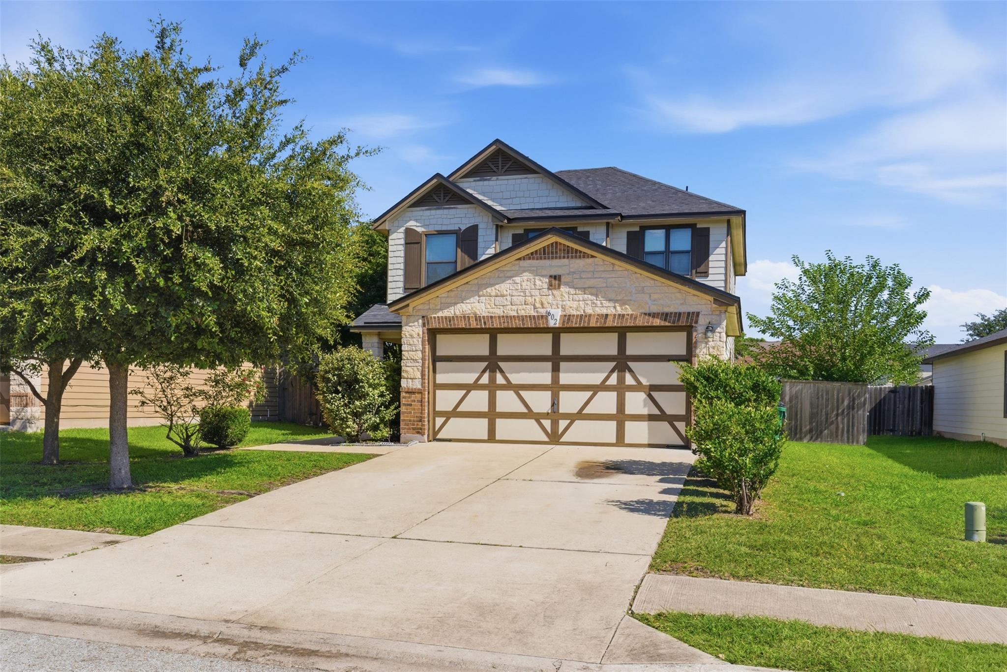 602 Yosemite, Taylor, TX 76574 — photo 1