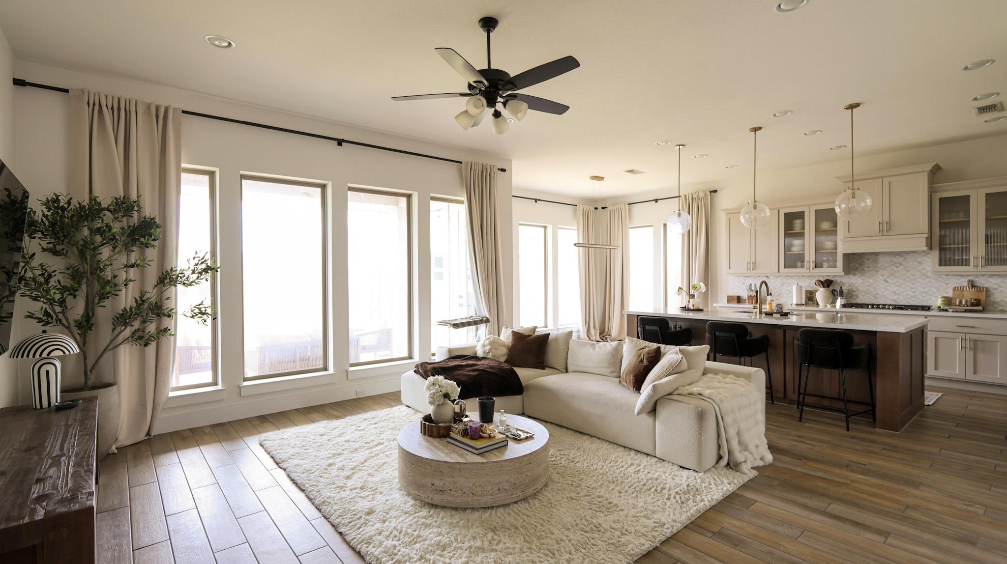 8504 Ambergill, Austin, TX 78744 — photo 1