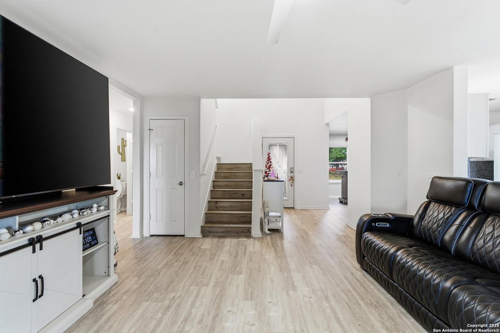 15718 Hastings Park, ,  78154 — photo 1