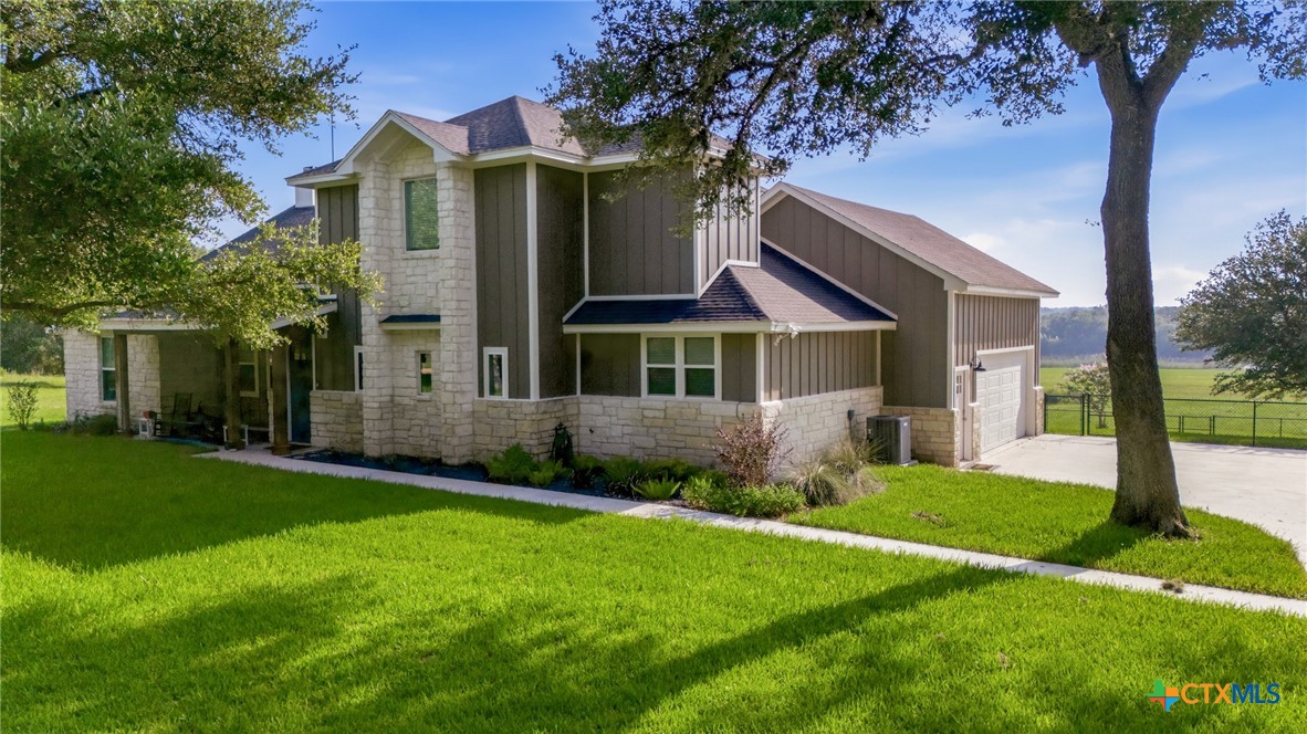 944 West Lake Trail, Victoria, TX 77905 — photo 1