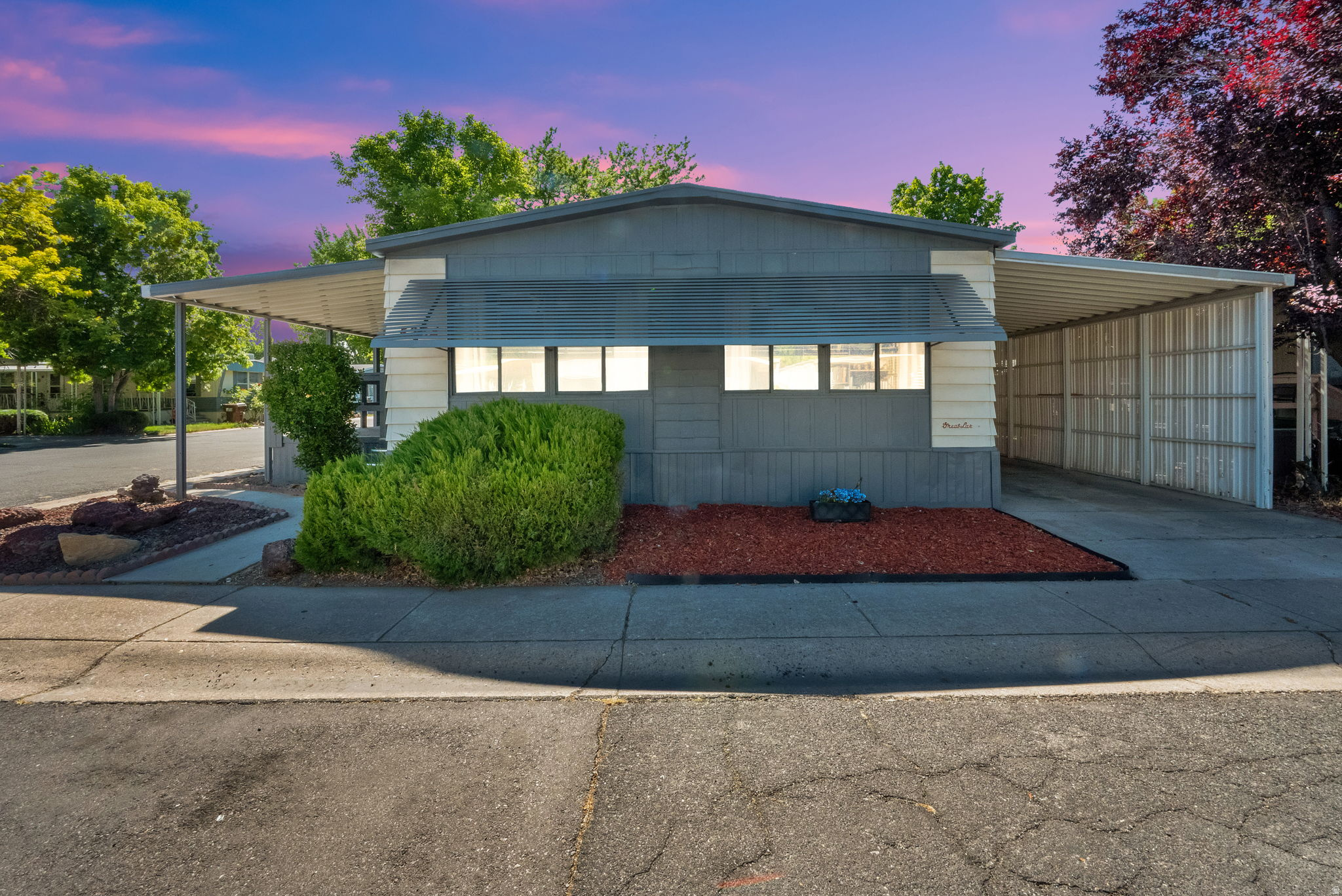 5264 W ENCINO ST, Salt Lake City, UT 84117 — photo 1