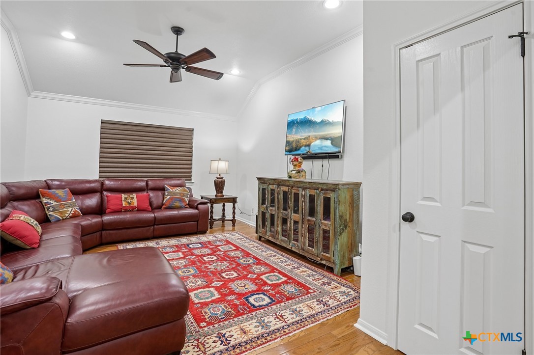 9331 Gardenia Bend