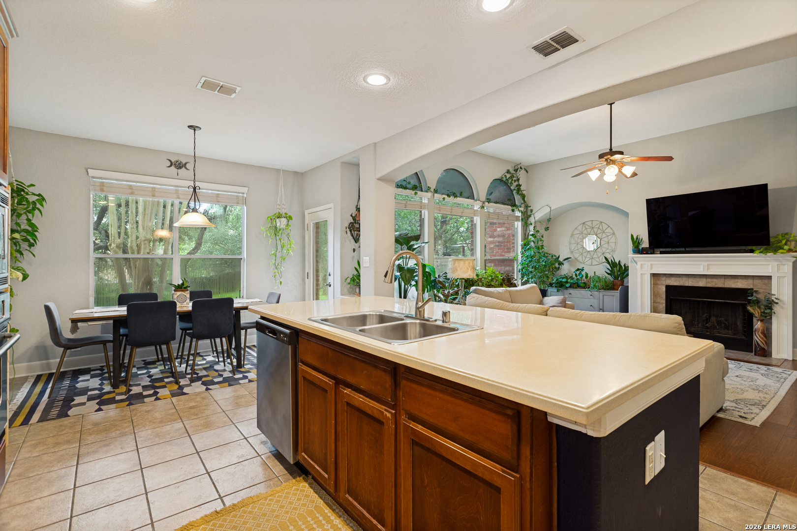 3422 HIGHLINE TRL, ,  78261 — photo 1