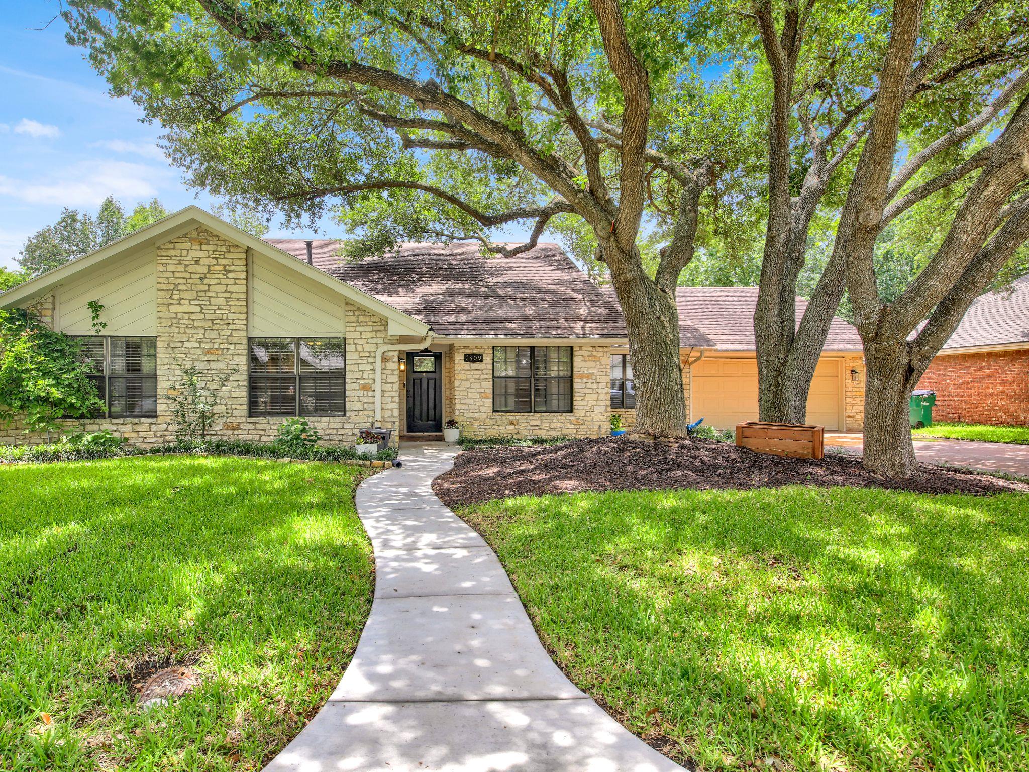 1309 Willow Brook, Taylor, TX 76574 — photo 1