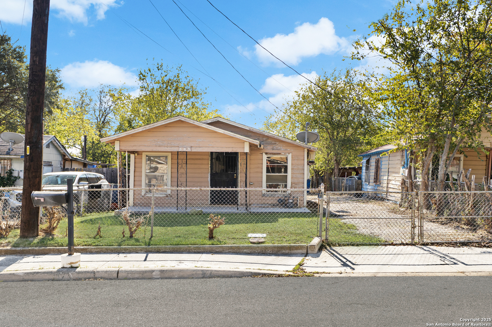 508 Edmonds Ave, ,  78214 — photo 1