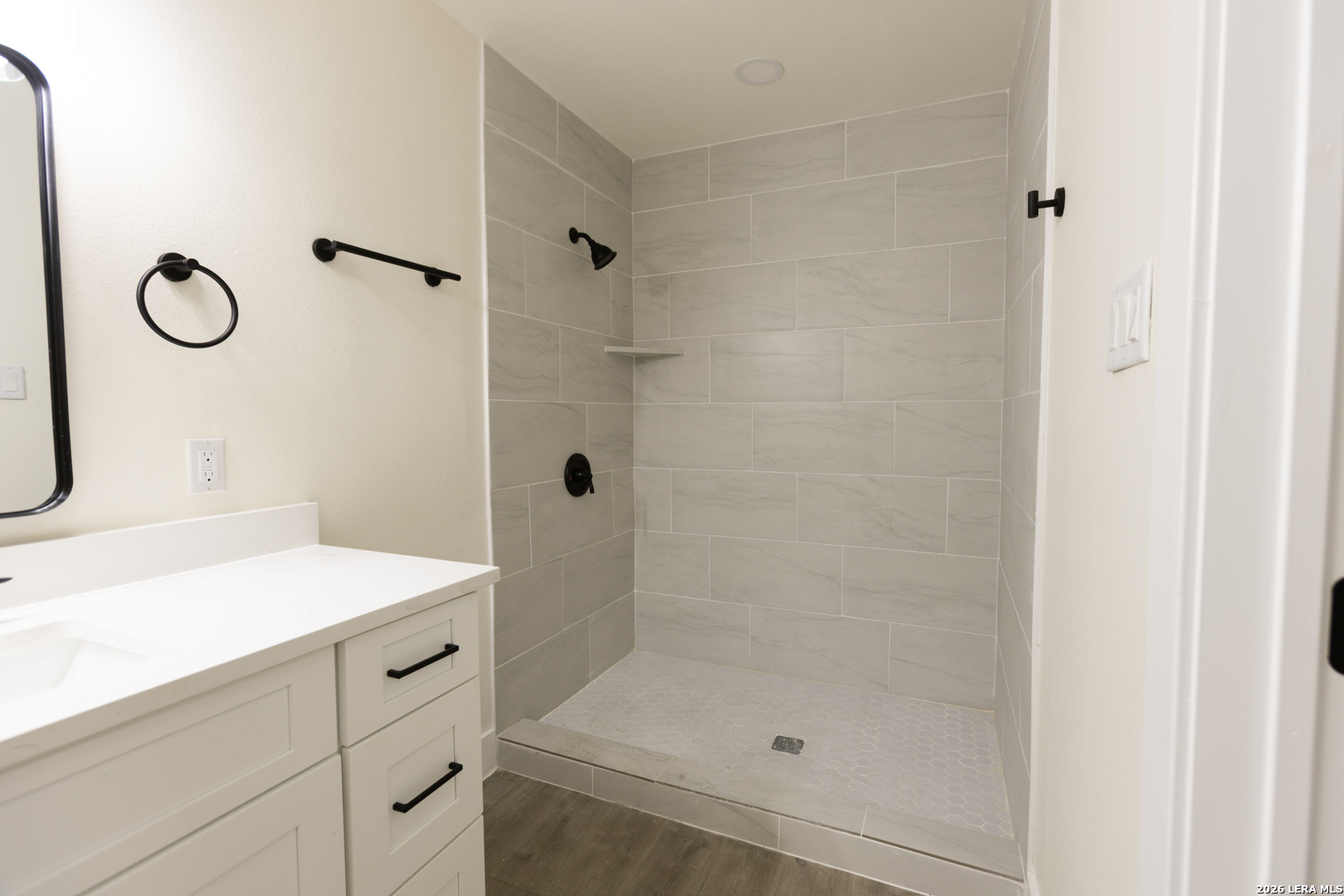 535 Austin St, ,  78064 — photo 1