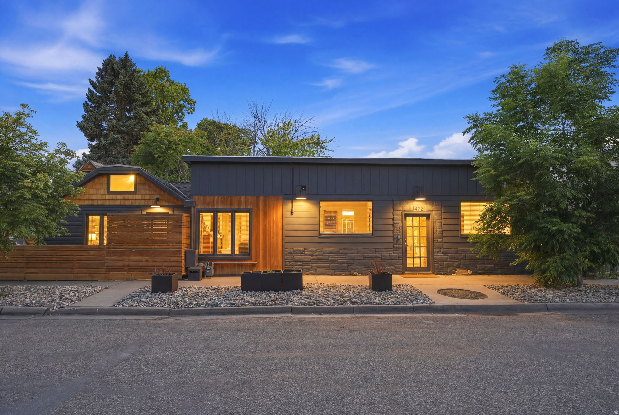 1472 S 800 E, Salt Lake City, UT 84105 — photo 1