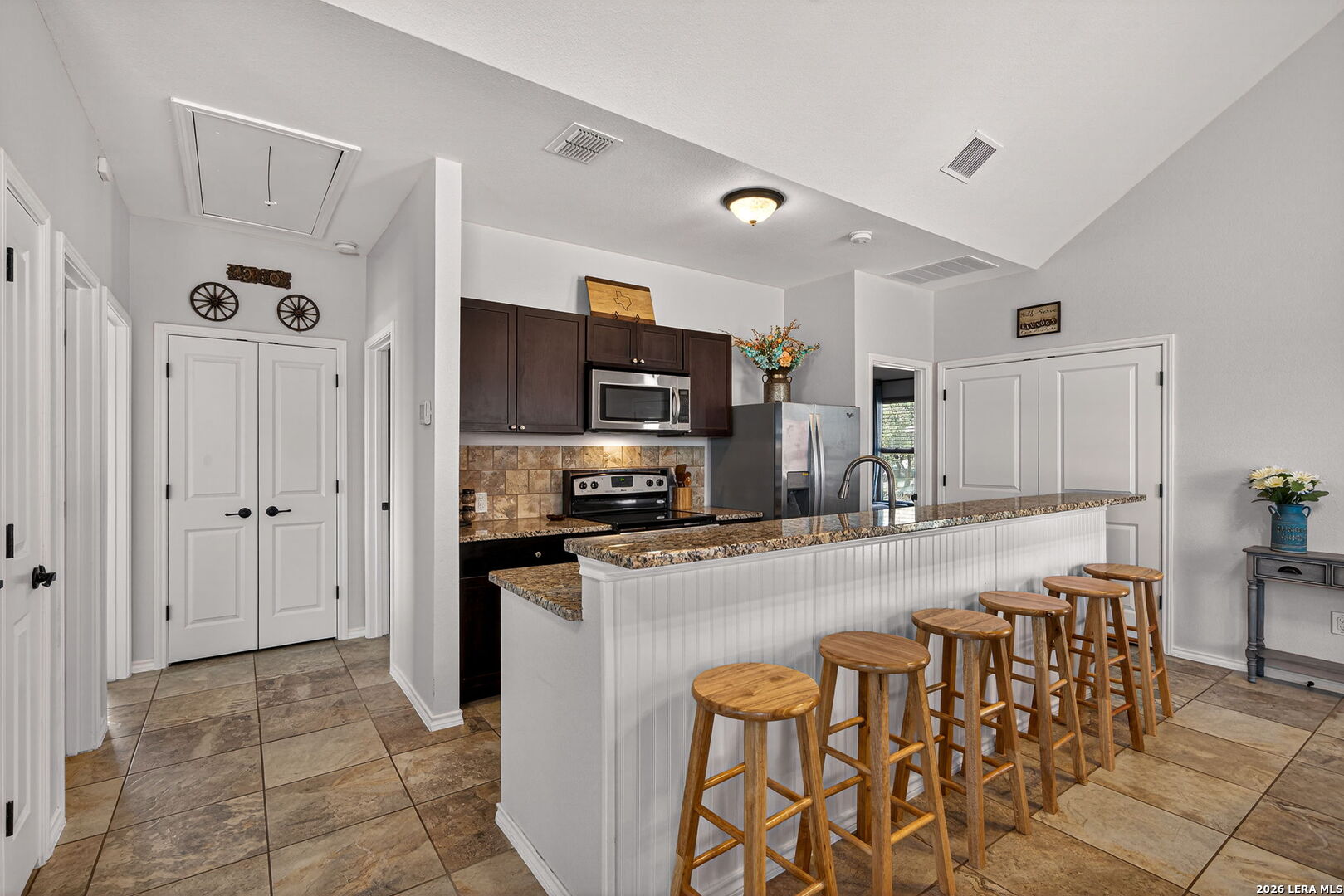 307 Palm, ,  78070 — photo 1