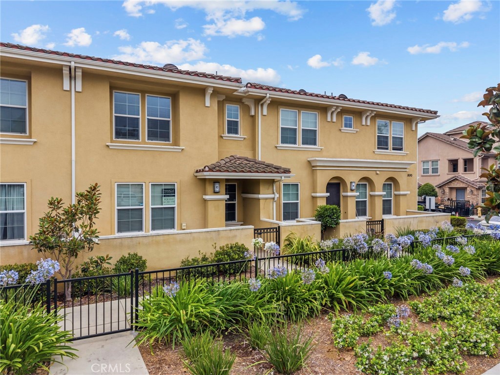 1690 Heywood C, Simi Valley, CA 93065 — photo 1