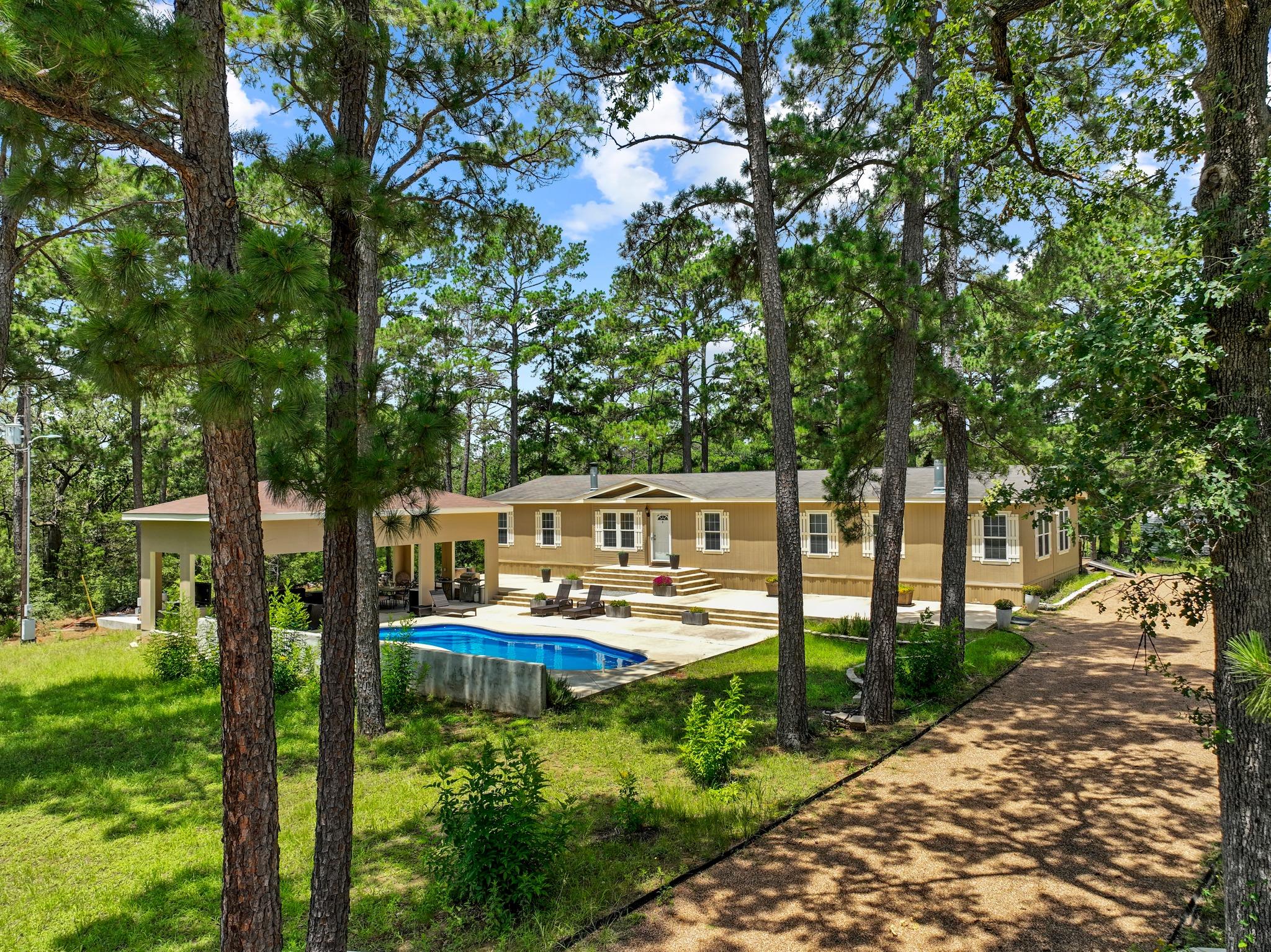 438 Kellar Rd, Smithville, TX 78957 — photo 1