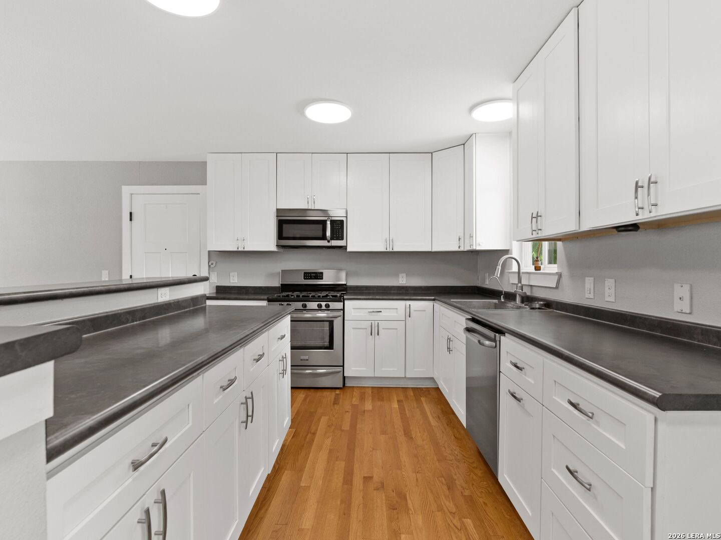 107 BLAKELEY DR, ,  78209 — photo 1