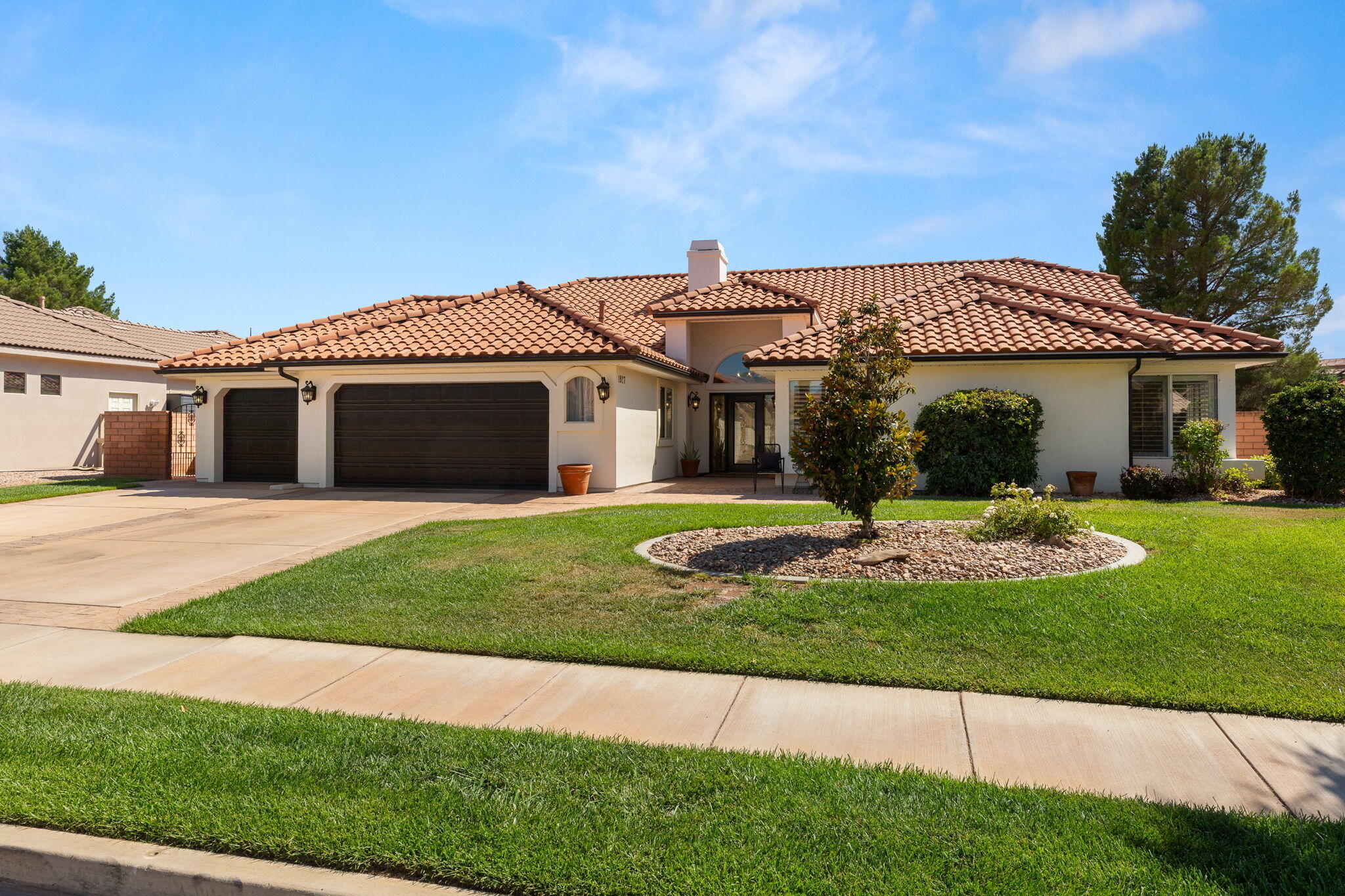 1927 W RIVERS EDGE LN, St George, UT 84770 — photo 1