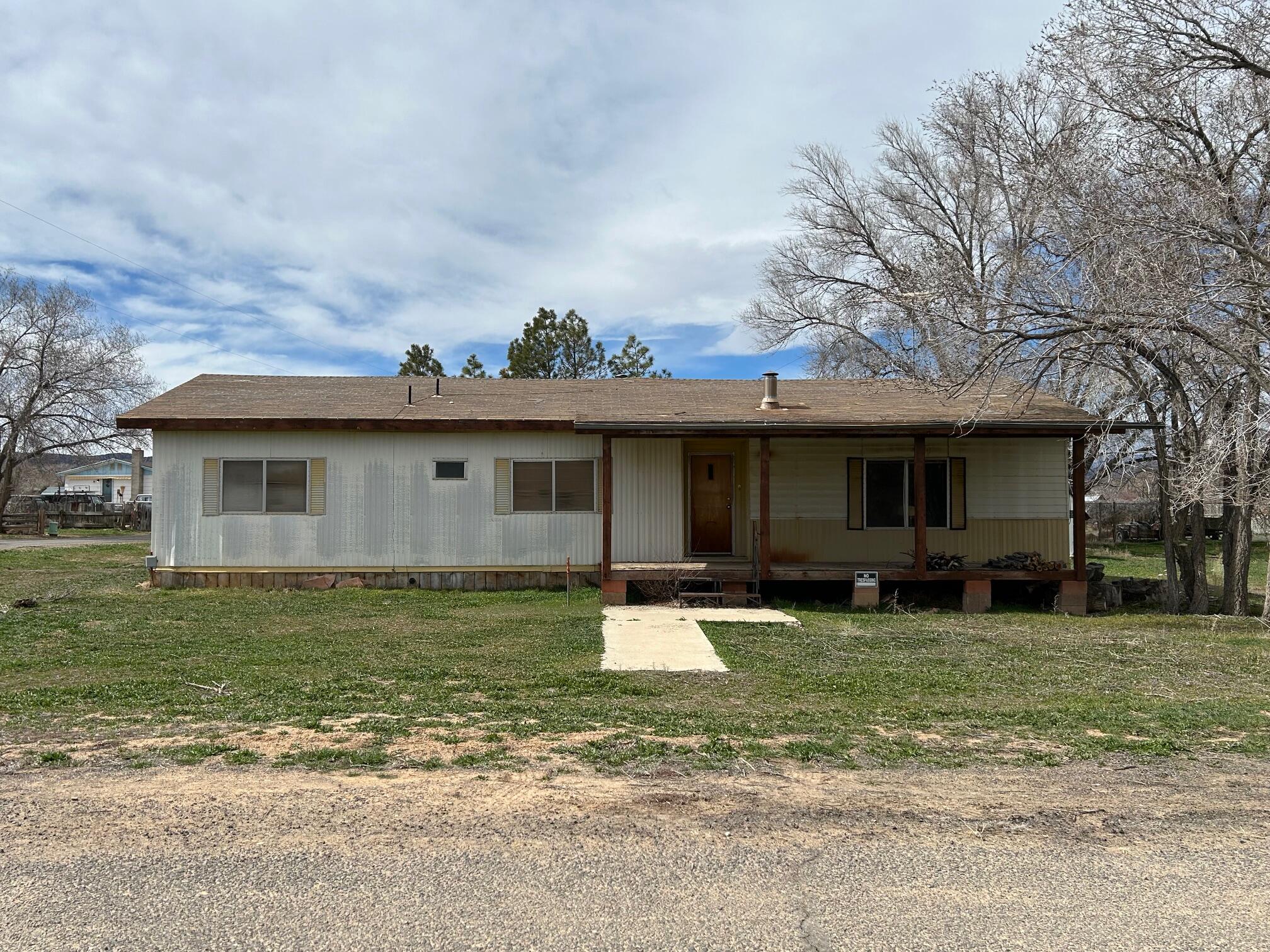 15 N 450 E, Escalante, UT 84726 — photo 1