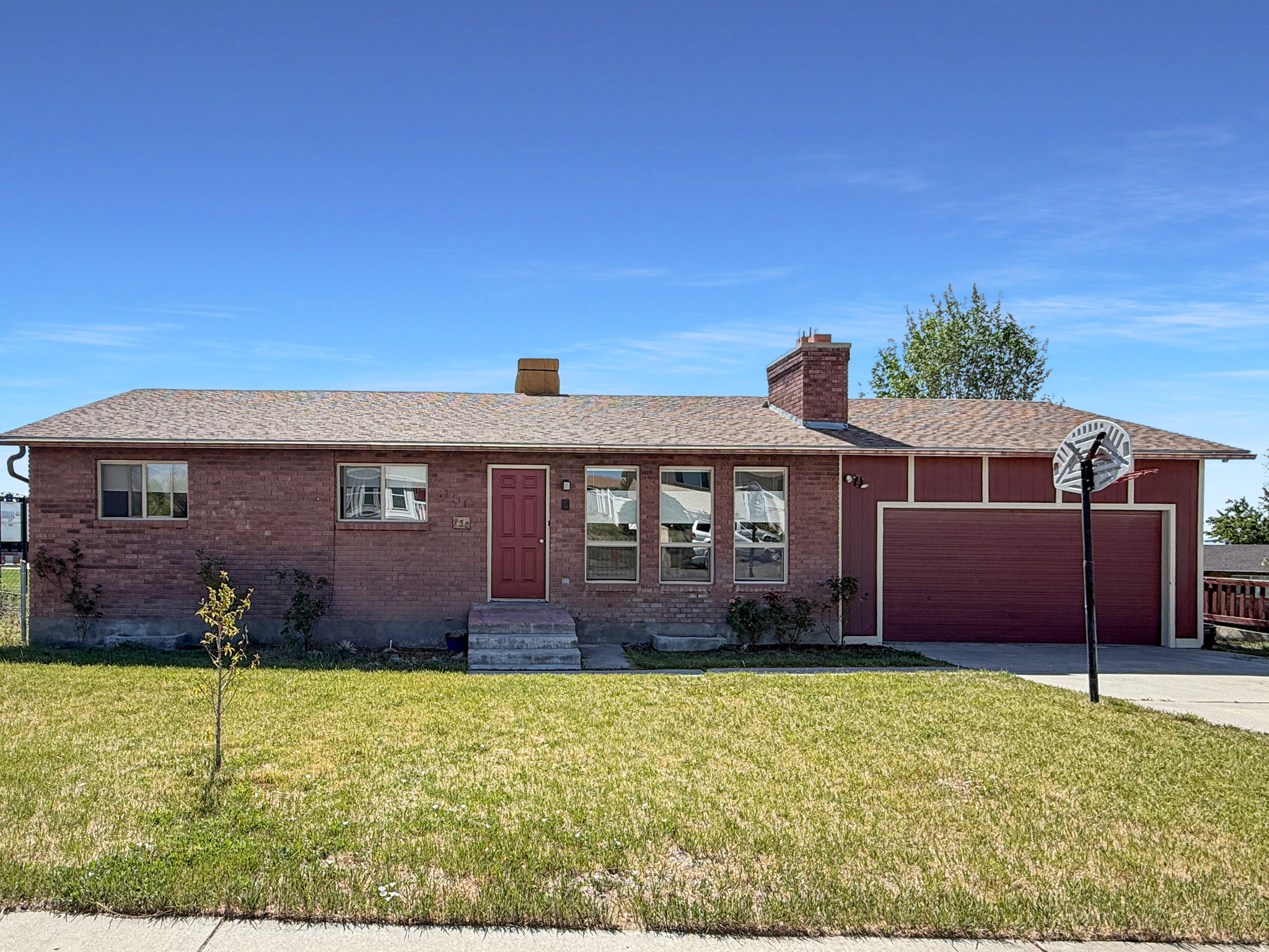 950 N VALLEY DR, Castle Dale, UT 84513 — photo 1