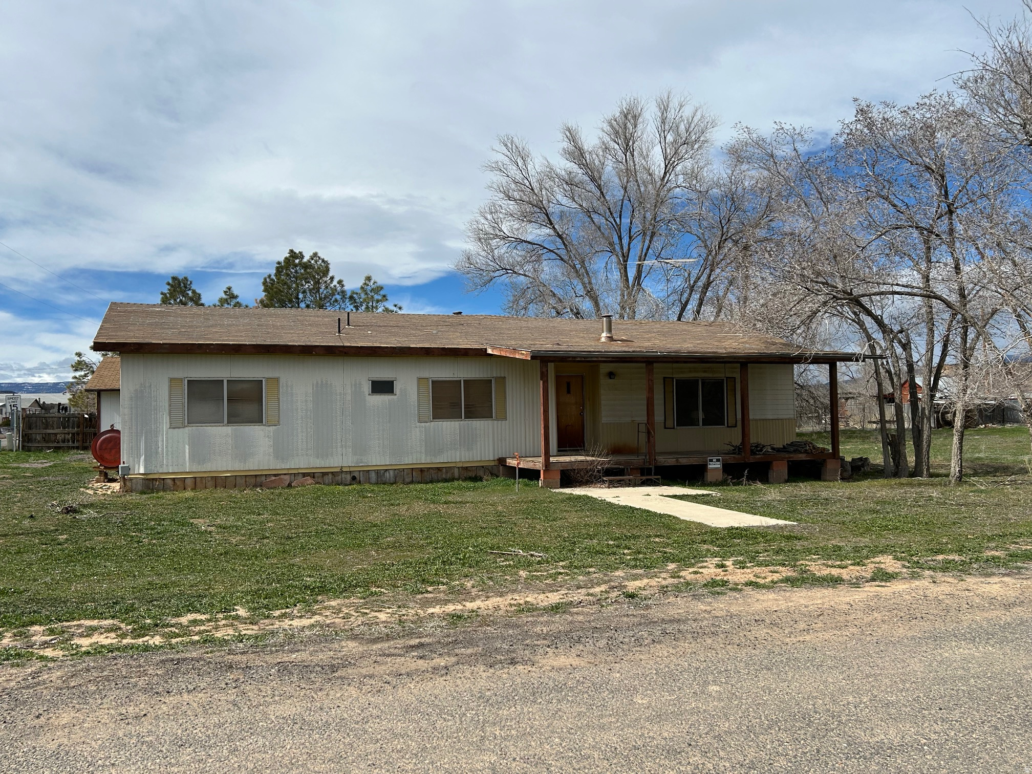 15 N 450 E, Escalante, UT 84726 — photo 1