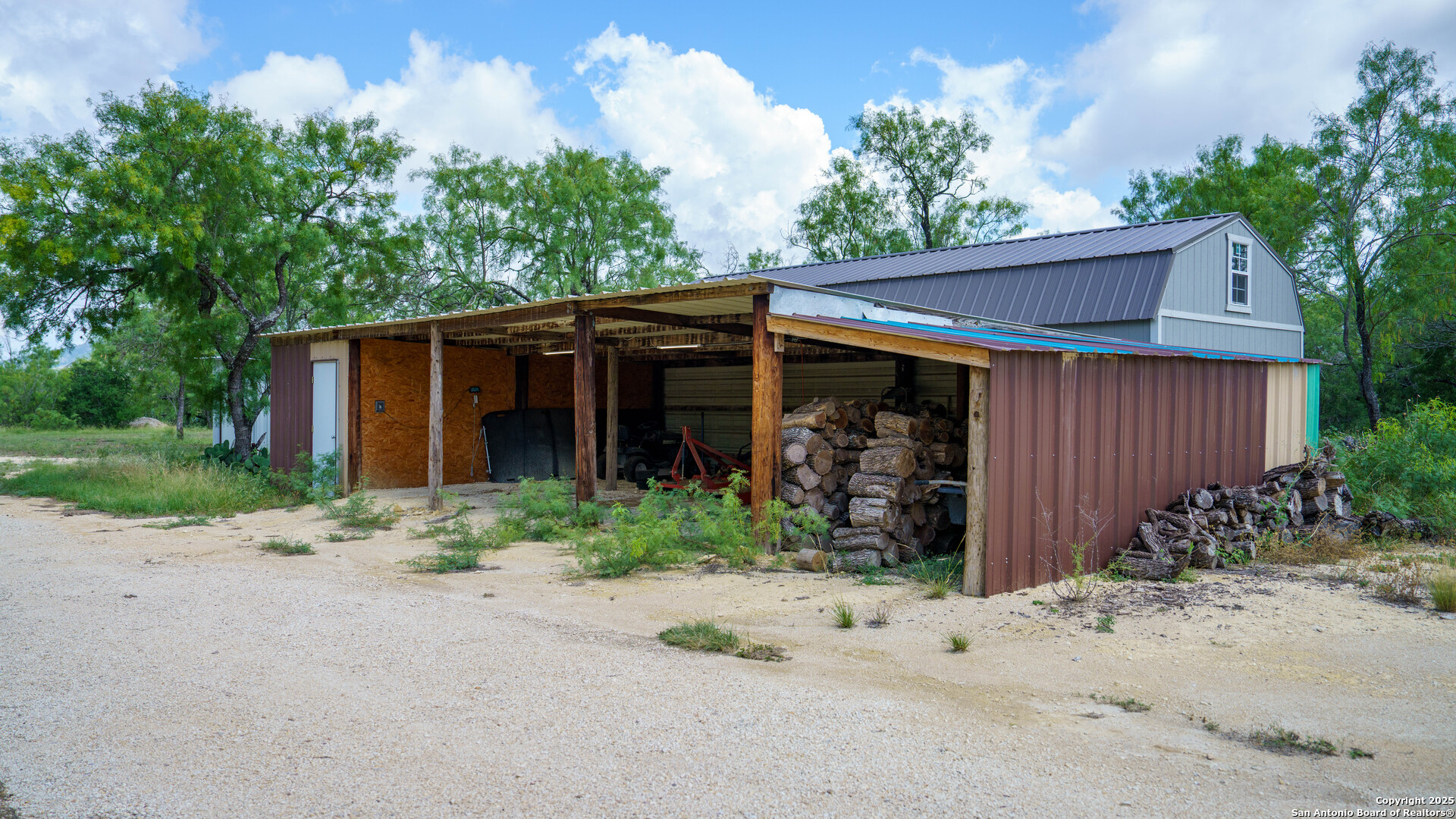 1231 B & R Road, ,  78885 — photo 1