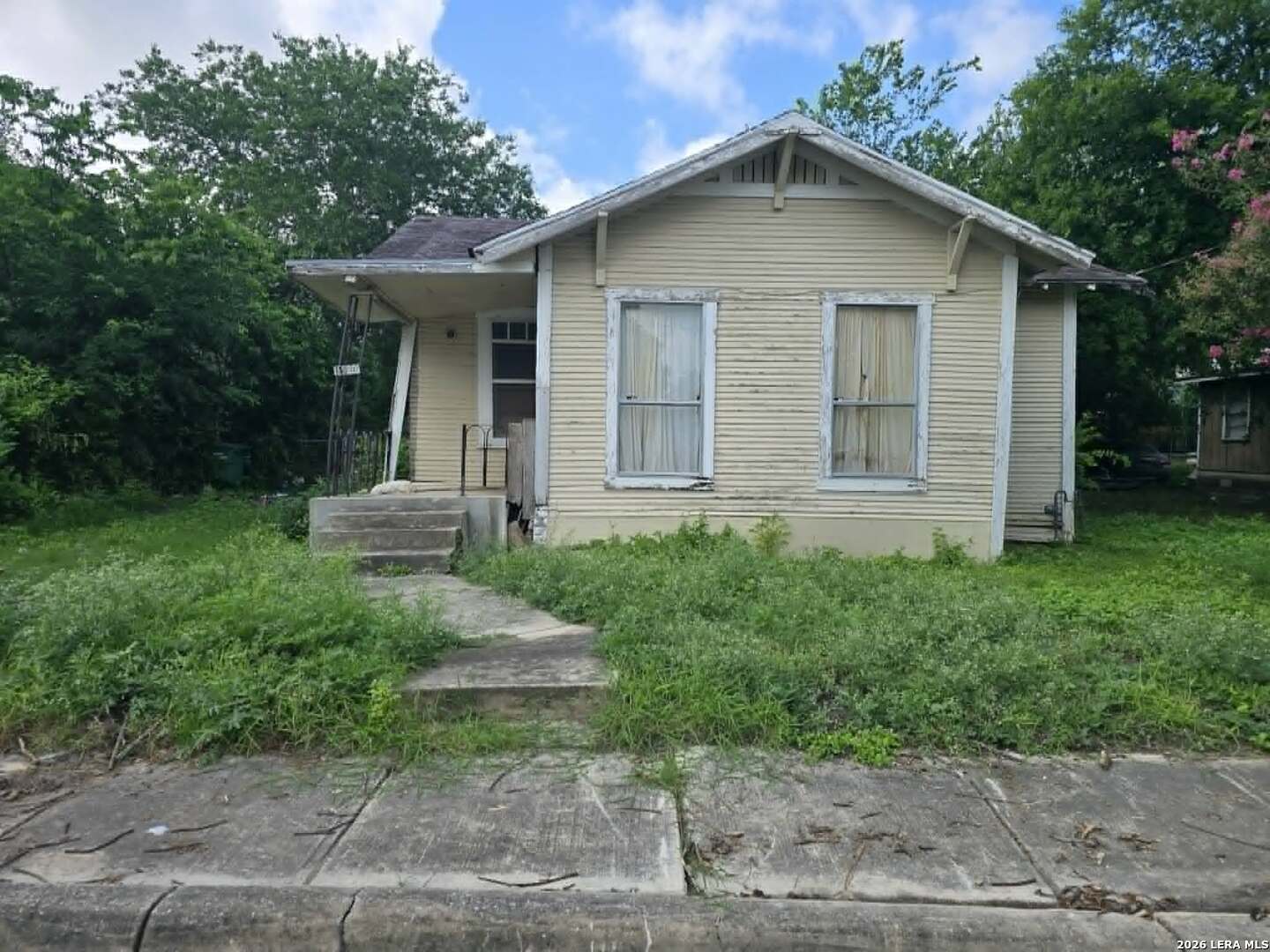 1920 & 1918 E Crockett, San Antonio, TX 78202 — photo 1