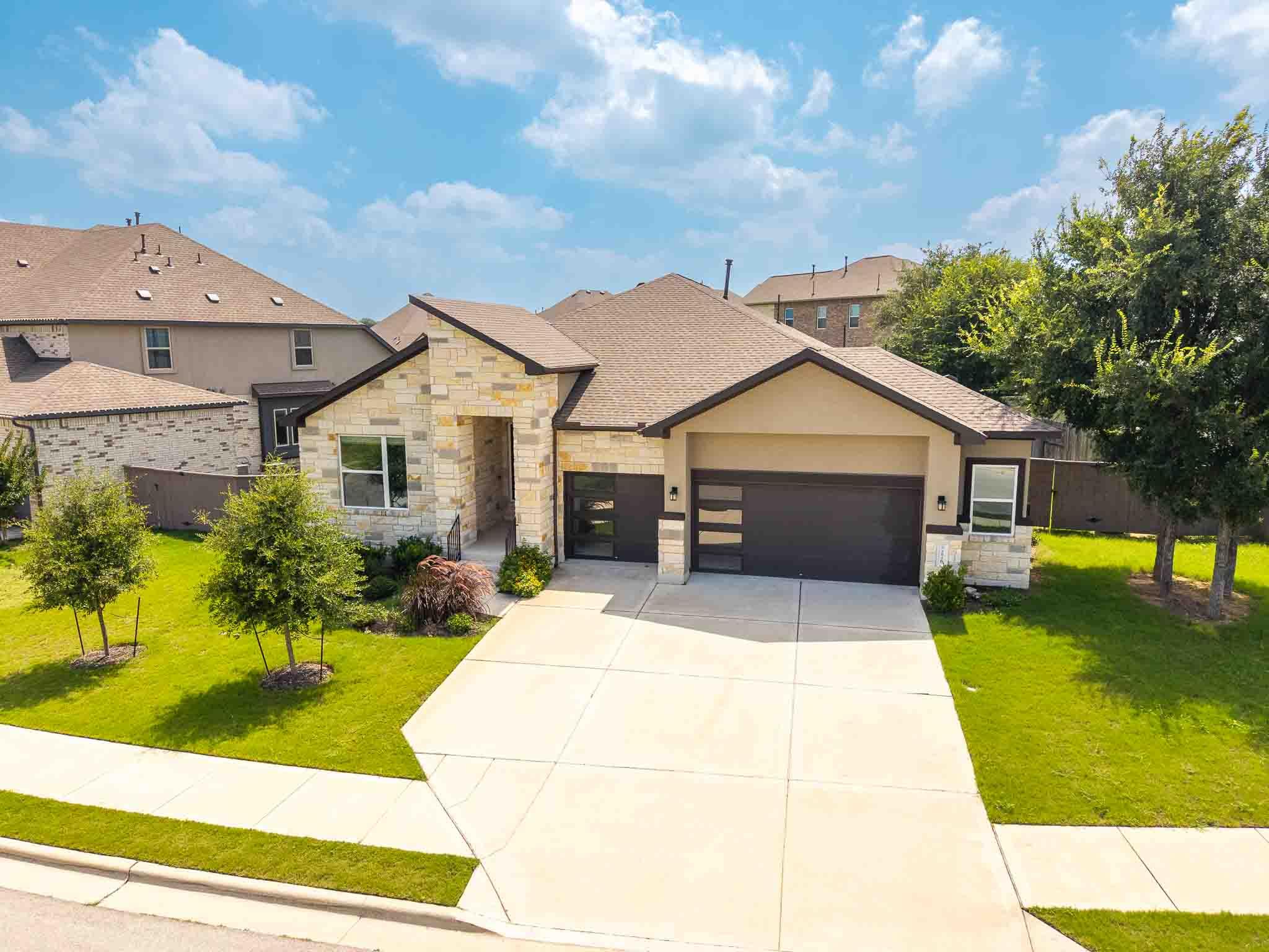 276 Washington, Kyle, TX 78640 — photo 1