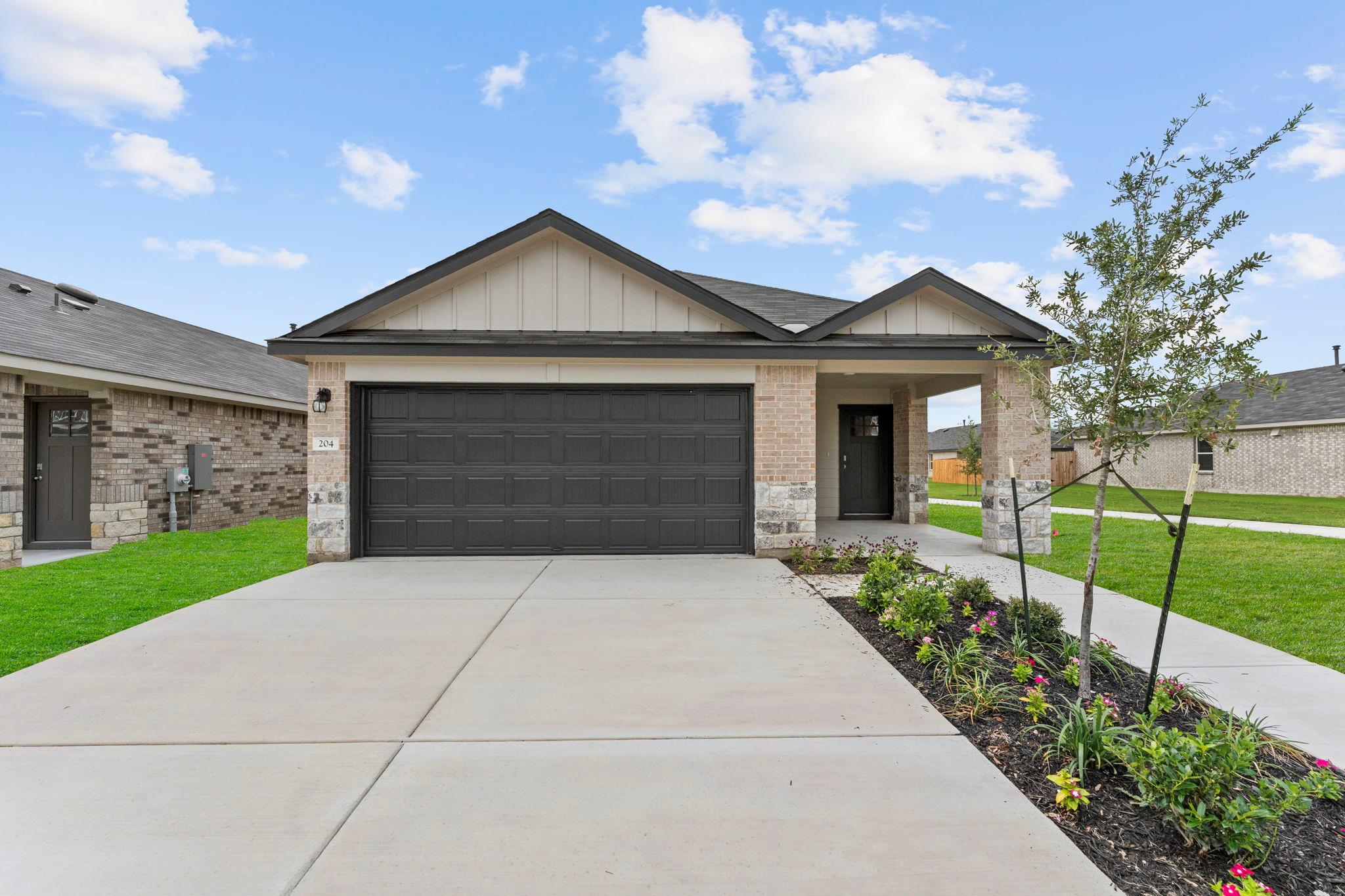 204  RAYMONDVILLE Path, San Marcos, TX 78666 — photo 1