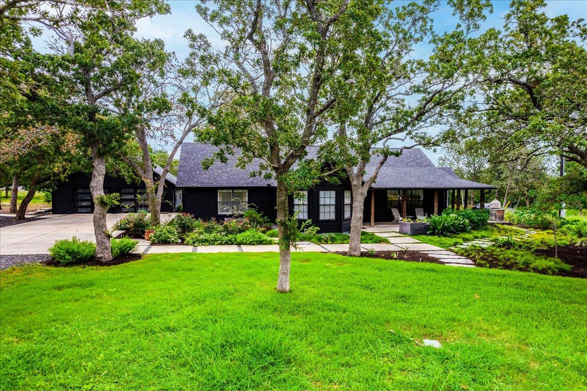 160 Shady Oaks Dr, Dale, TX 78616 — photo 1