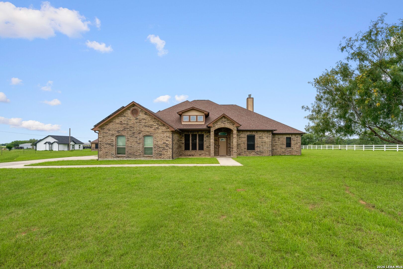 16371 Borregas Rd, Elmendorf, TX 78112 — photo 1