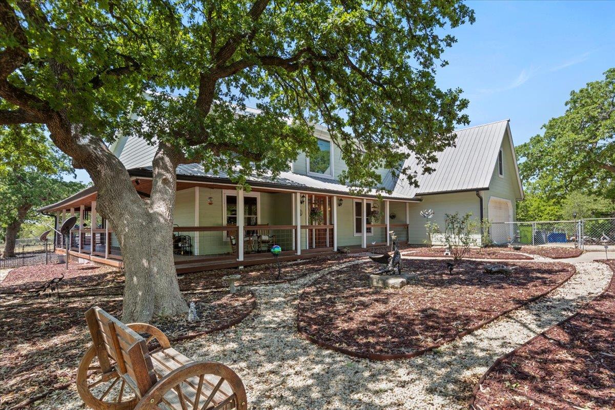 550  League Line Rd, Smithville, TX 78957 — photo 1