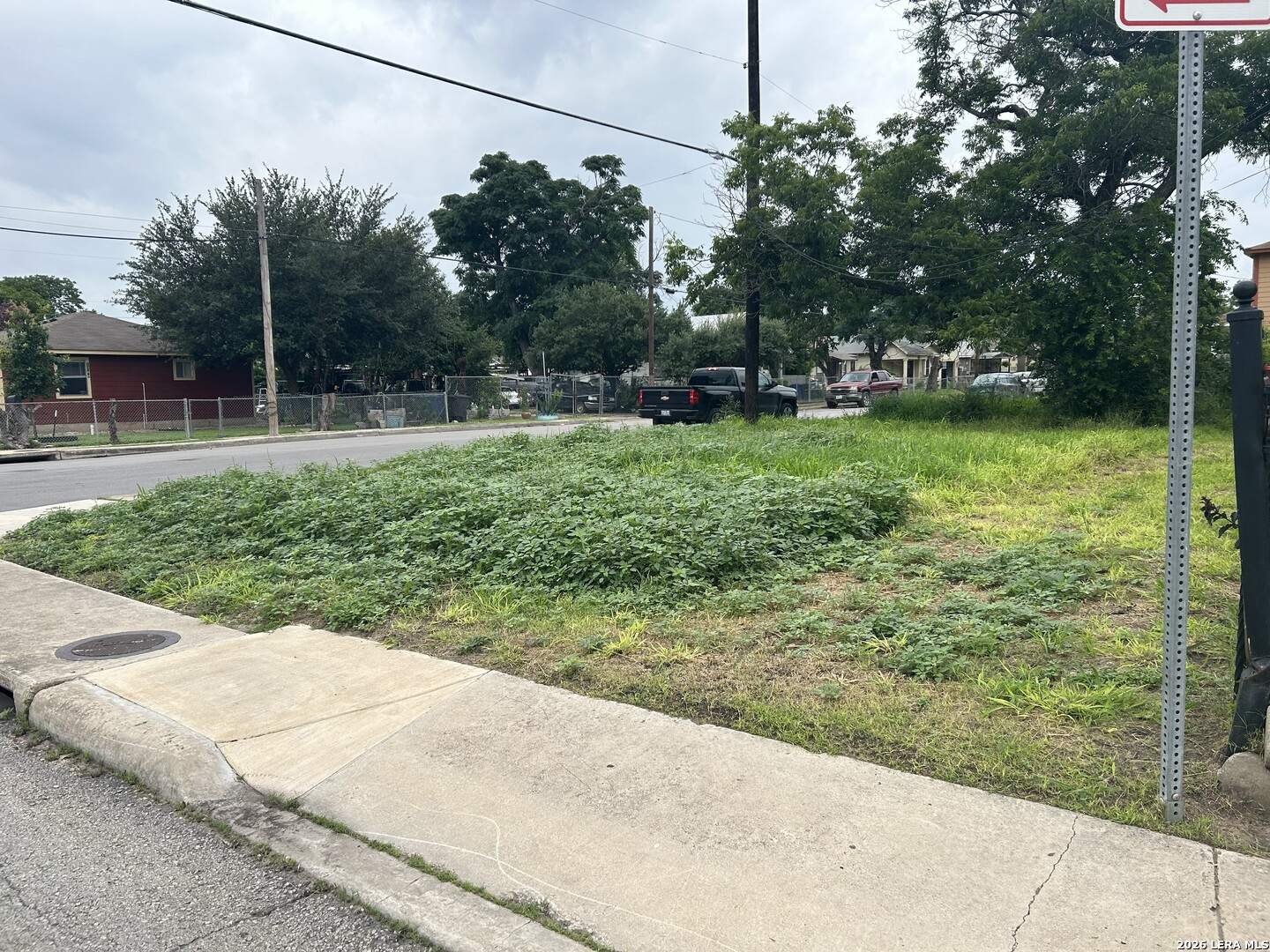 727 S Trinity St, San Antonio, TX 78207 — photo 1