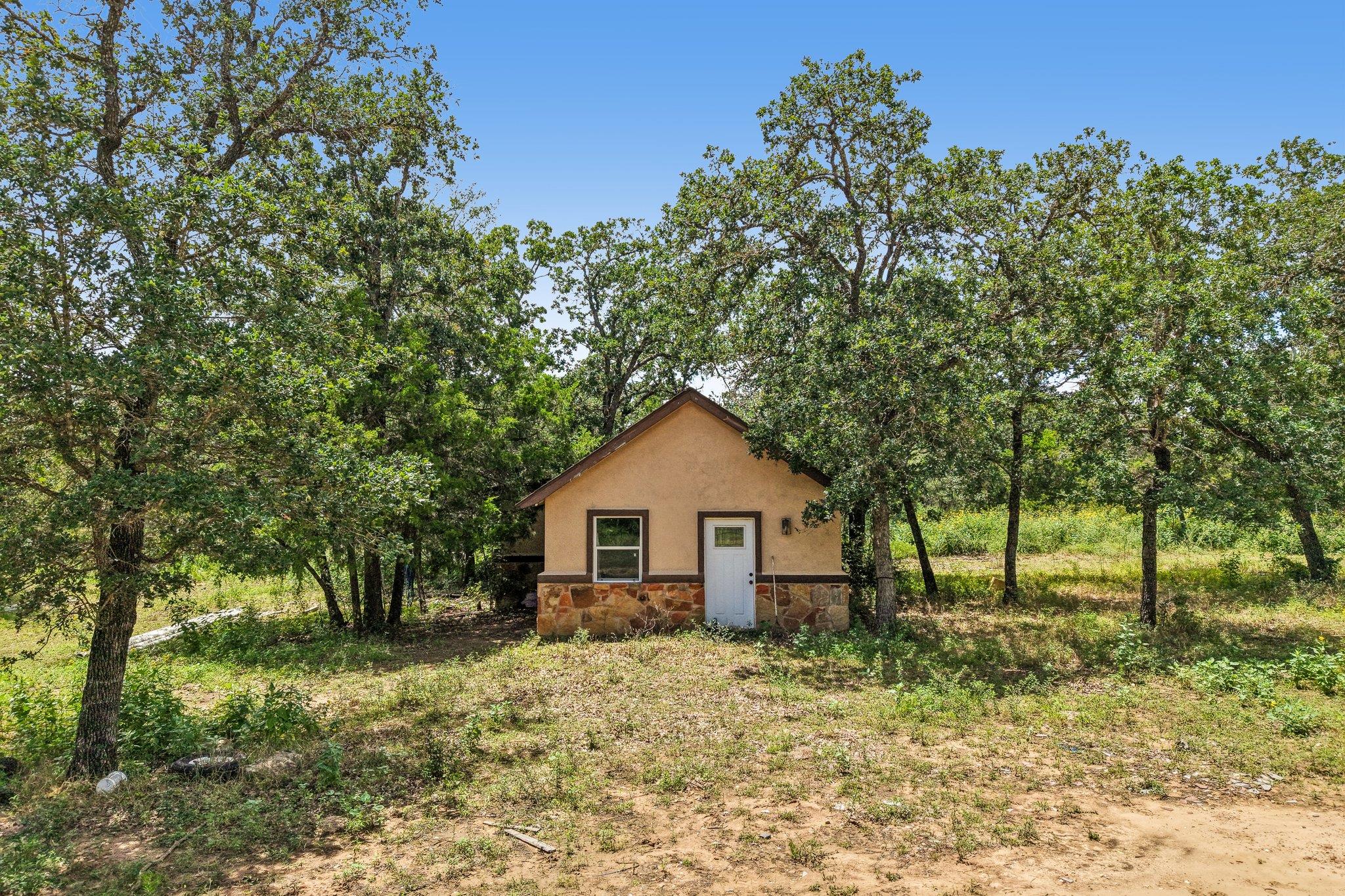 499  Bridgestone Ct, Lockhart, TX 78644 — photo 1