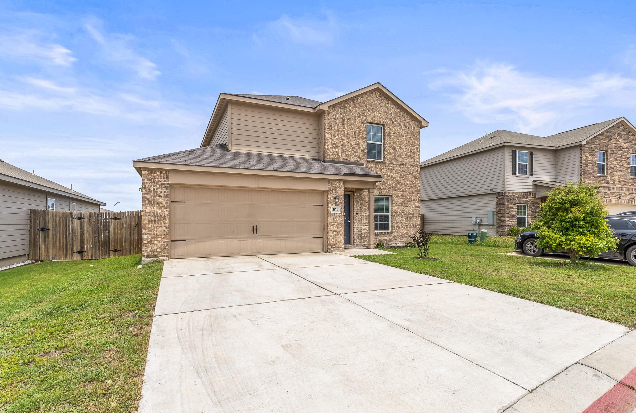 304  Hyacinth Way  #UNIT #7-K, Jarrell, TX 76537 — photo 1