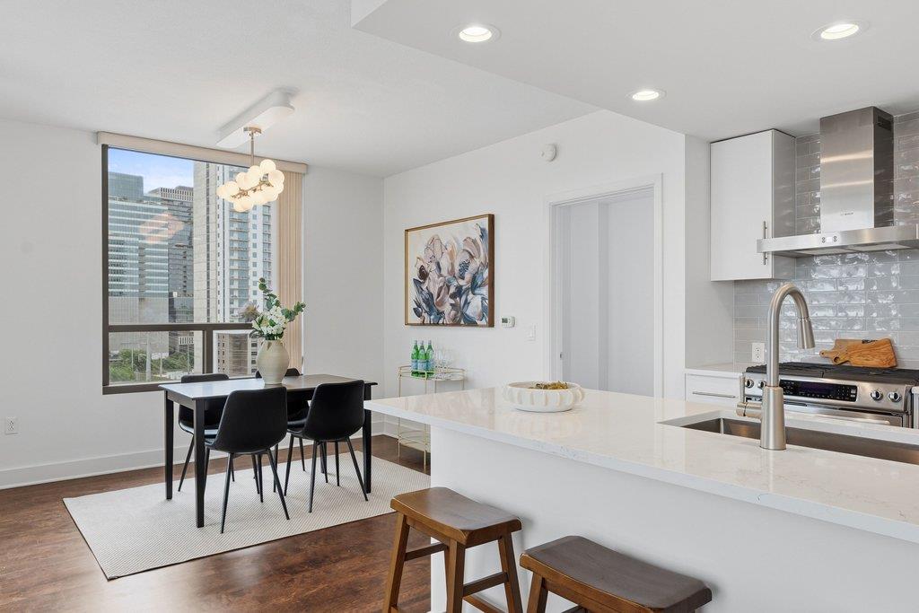 300  Bowie St  #1101, Austin, TX 78703 — photo 1