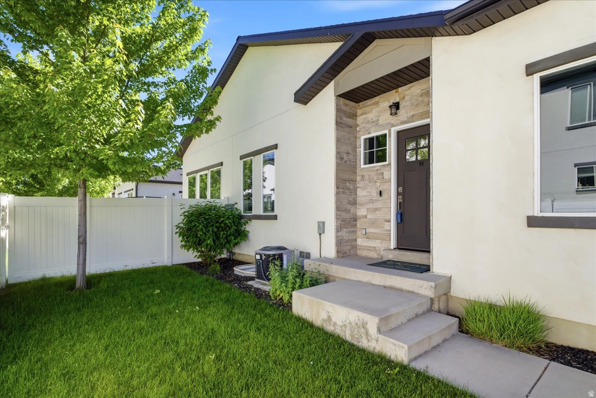 7062 S 300 E, Midvale, UT 84047 — photo 1