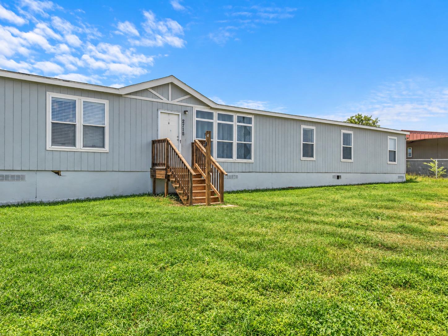 271 Alma Ln, Kyle, TX 78640 — photo 1