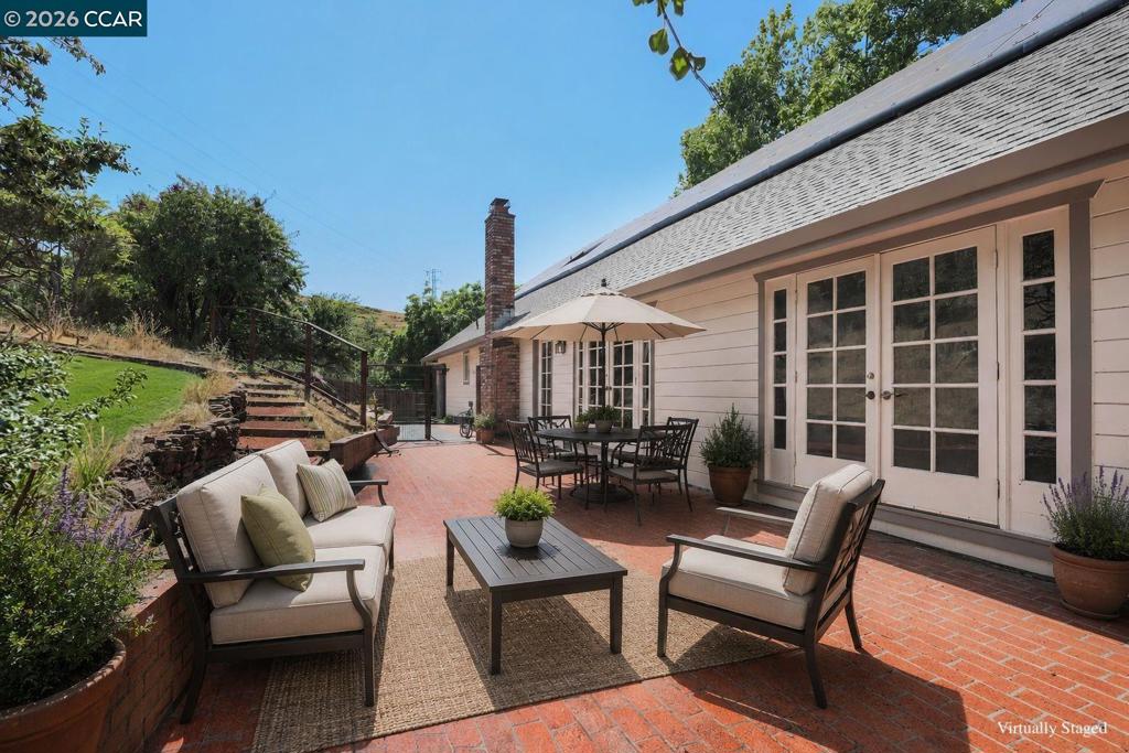 370 Castello, Lafayette, CA 94549-5607 — photo 1