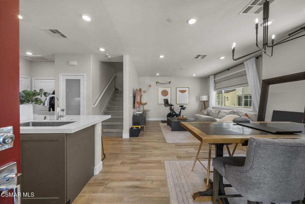2556 Little Rock Lane, Simi Valley, CA 93065 — photo 1