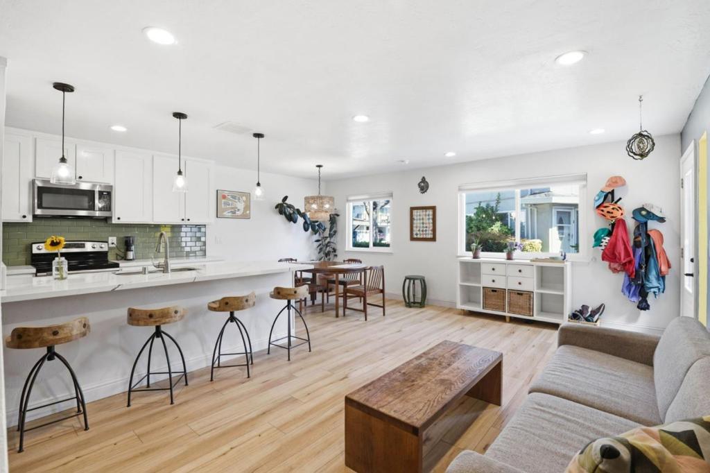 5473 Tradewinds 2, San Jose, CA 95123 — photo 1