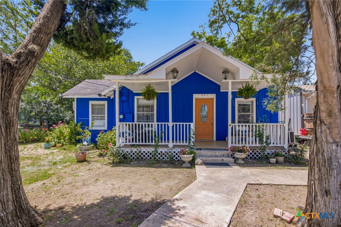 203 Ernst Street, Victoria, TX 77901 — photo 1