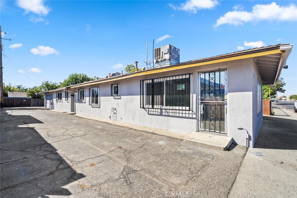 4584 E Tulare, Fresno, CA 93702 — photo 1