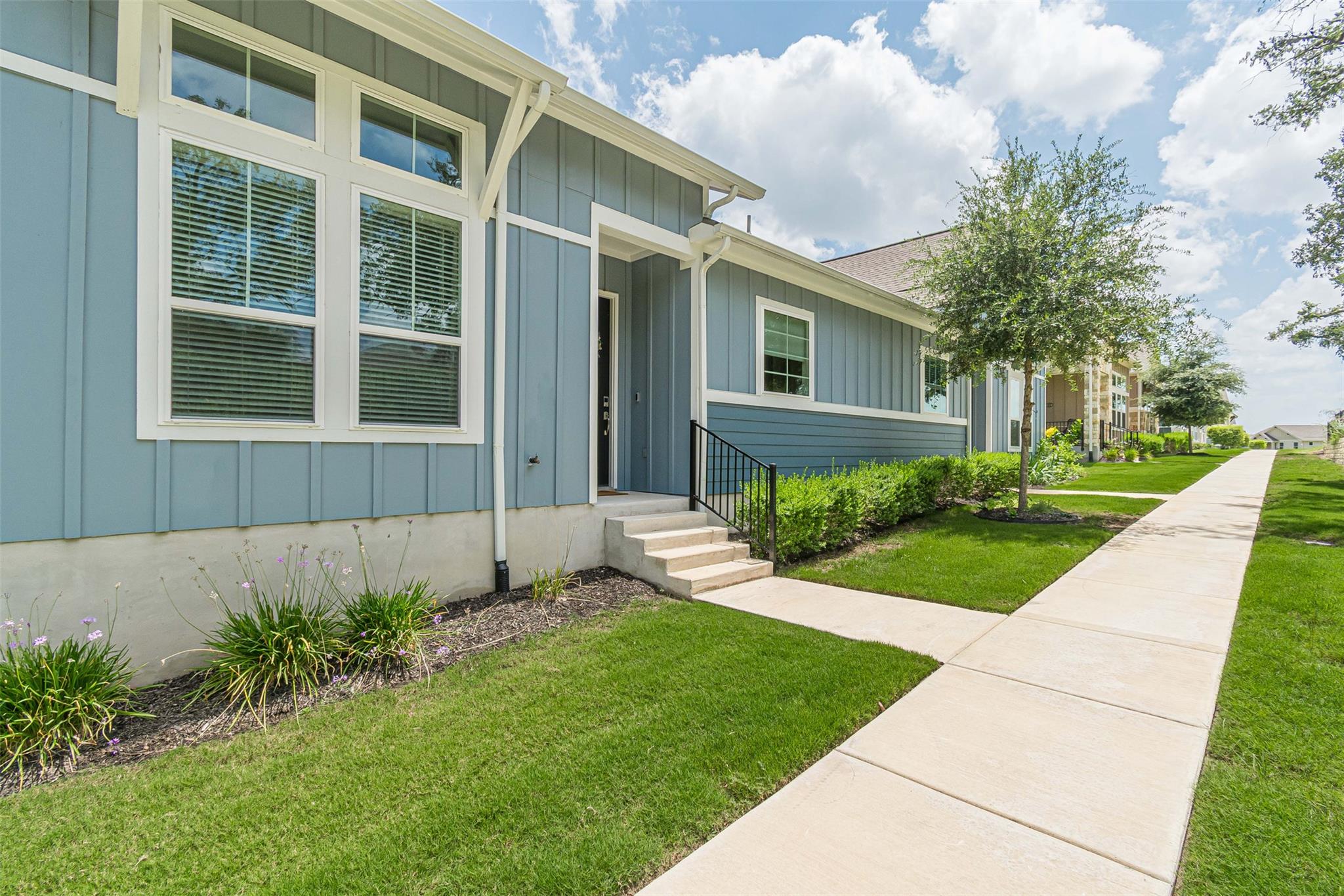 120 Stewart, San Marcos, TX 78666 — photo 1