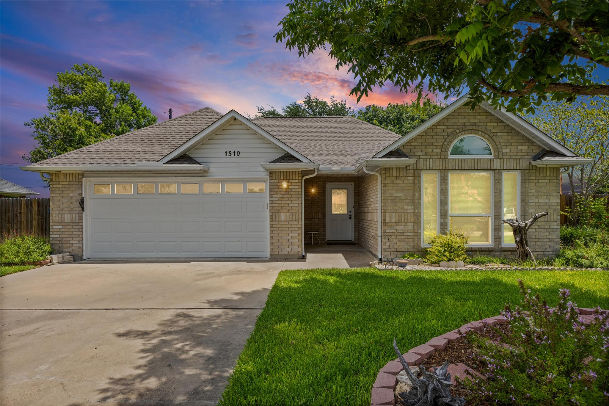 1510 Sunrise, Lockhart, TX 78644 — photo 1