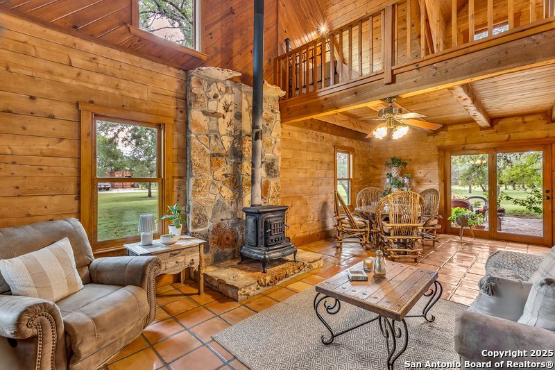 700 Ledgerock, ,  78676 — photo 1