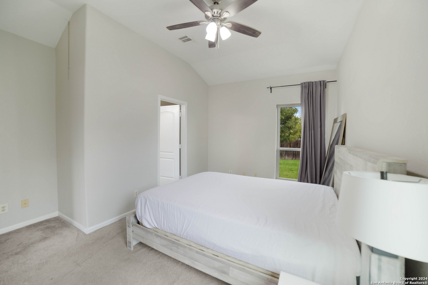 422 Regal View Dr, ,  78220 — photo 1