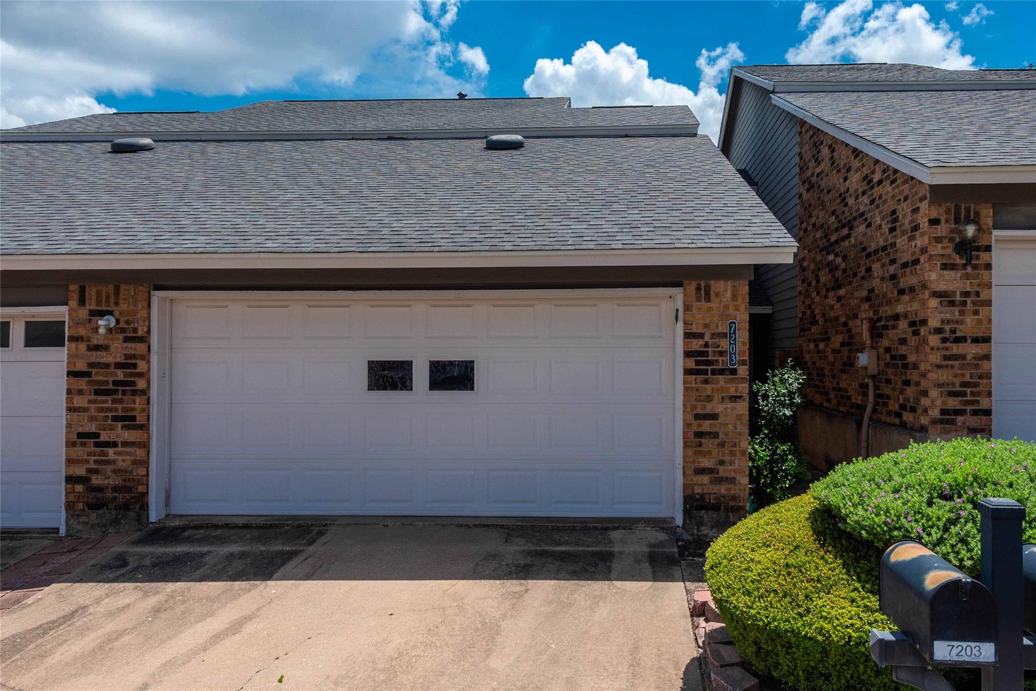 7203 Coronado, Austin, TX 78752 — photo 1